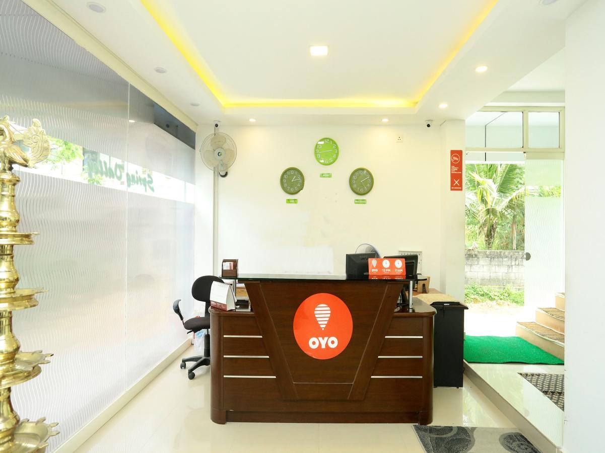 Oyo 9557 Near Kims Hospital Hotel Thiruvananthapuram Bagian luar foto